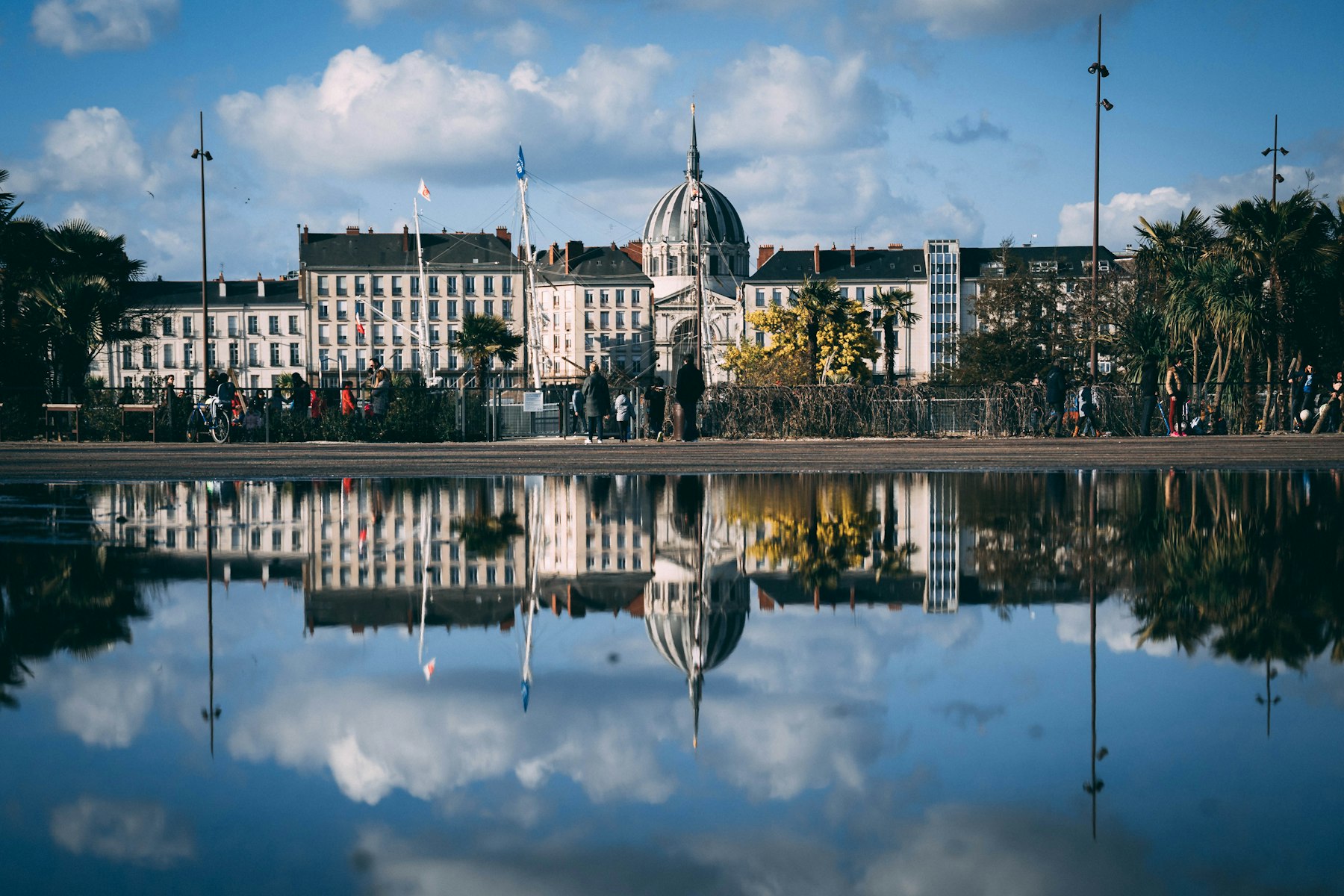 Architecture nantaise sous ciel clair